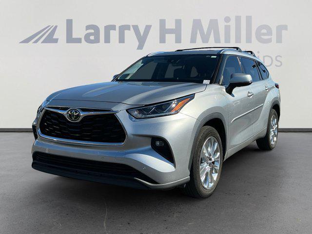 used 2022 Toyota Highlander car, priced at $31,994