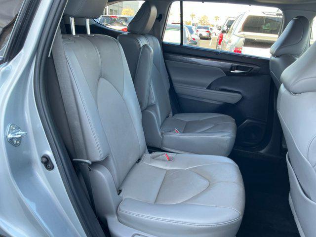 used 2022 Toyota Highlander car, priced at $31,994