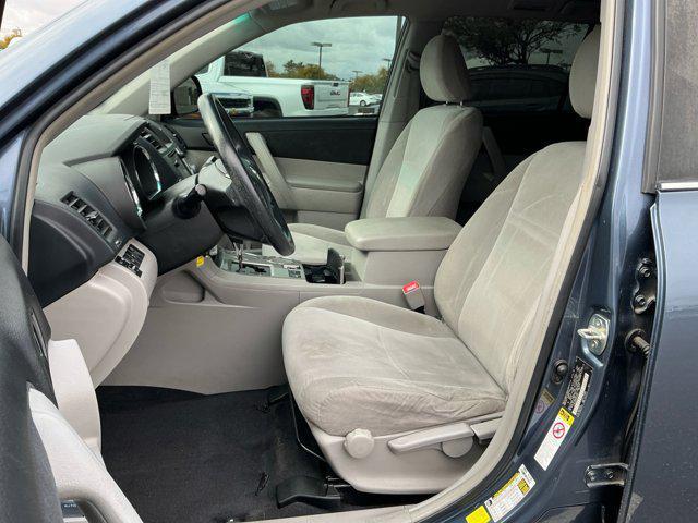used 2013 Toyota Highlander car, priced at $9,995