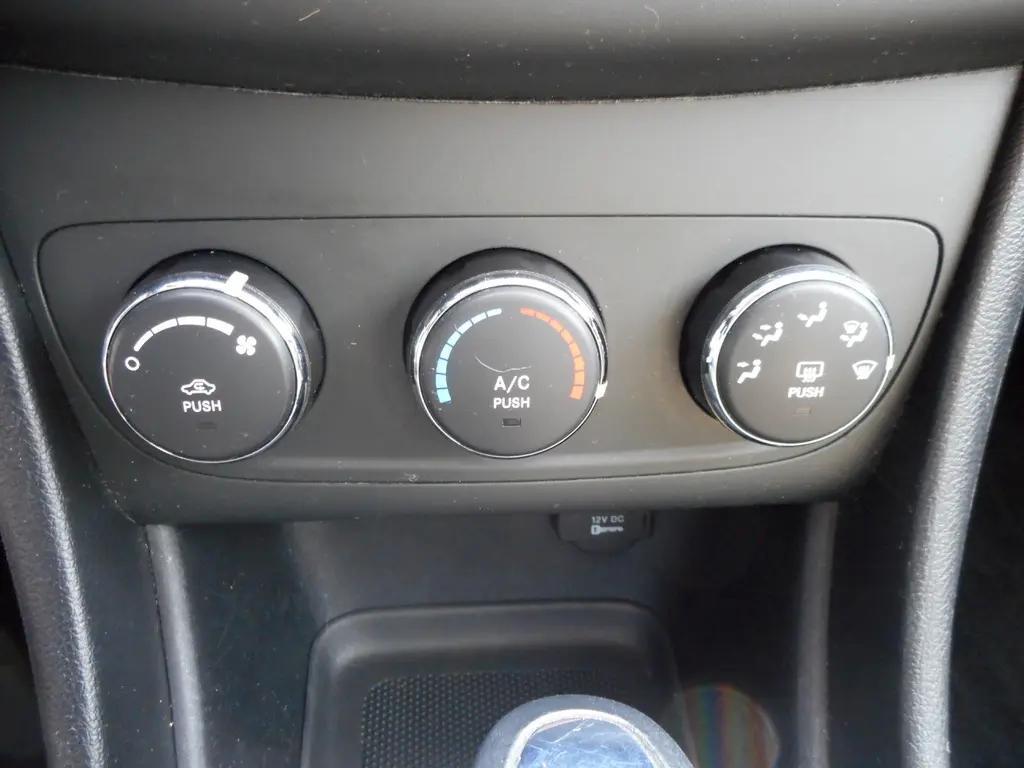 used 2012 Dodge Avenger car