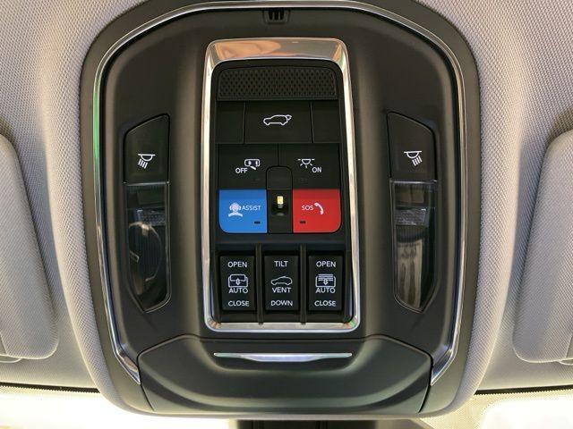 used 2022 Jeep Grand Cherokee car, priced at $28,995