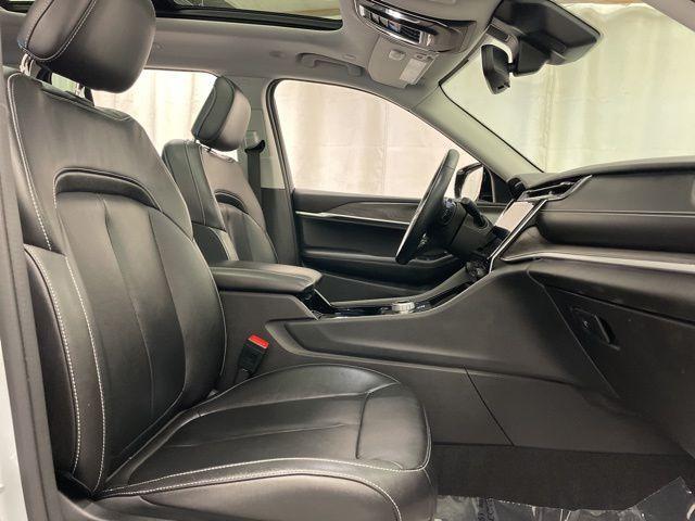 used 2022 Jeep Grand Cherokee car, priced at $28,995