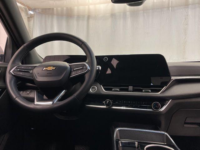 used 2025 Chevrolet Equinox car, priced at $27,395