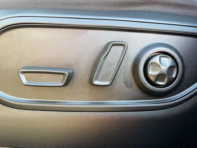 used 2023 Jeep Grand Cherokee car, priced at $27,495