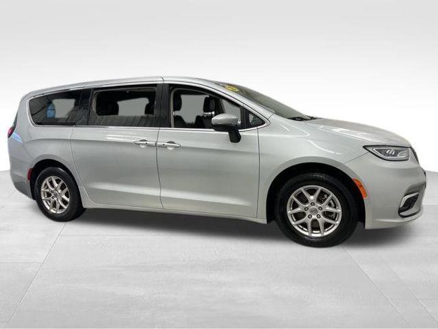 used 2023 Chrysler Pacifica car, priced at $24,995