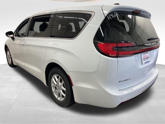 used 2023 Chrysler Pacifica car, priced at $21,395