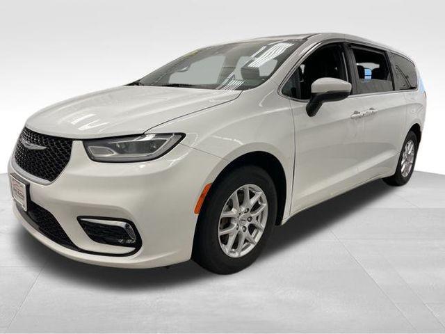 used 2023 Chrysler Pacifica car, priced at $21,395