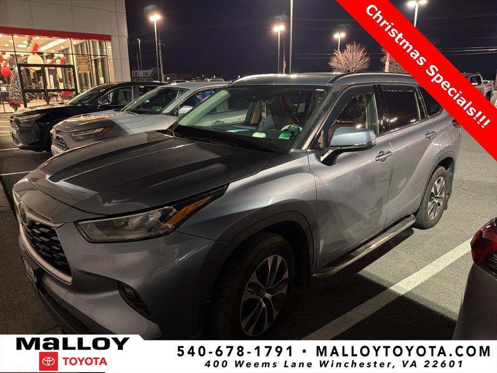 used 2020 Toyota Highlander car, priced at $29,897