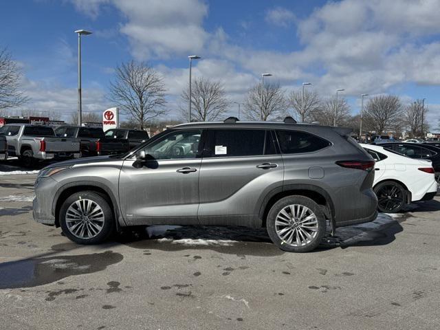 new 2026 Toyota Highlander Hybrid car, priced at $58,922