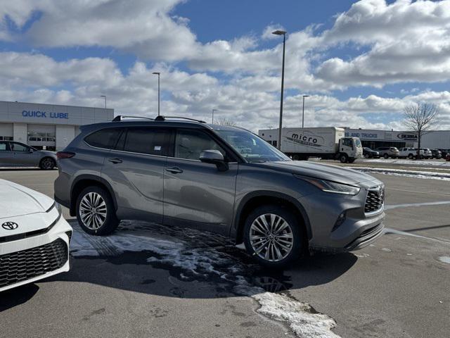 new 2026 Toyota Highlander Hybrid car, priced at $58,922