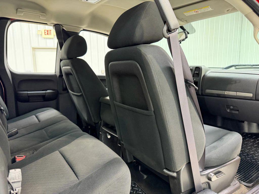 used 2011 Chevrolet Silverado 2500 car, priced at $12,900