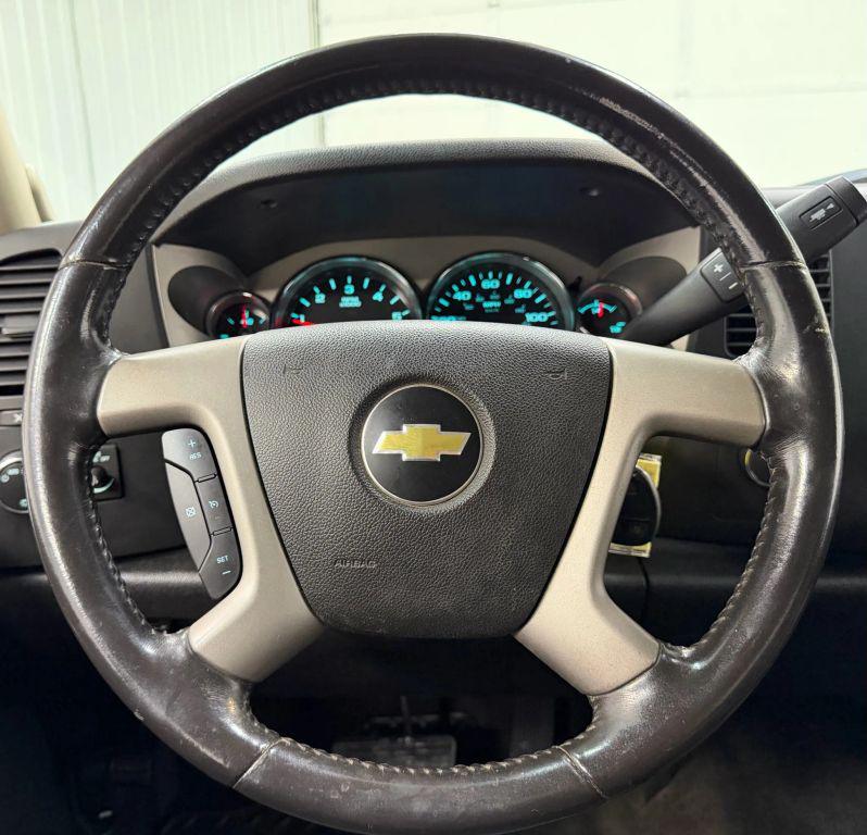 used 2011 Chevrolet Silverado 2500 car, priced at $12,900