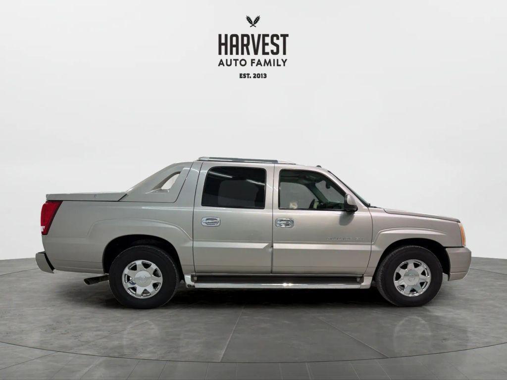 used 2005 Cadillac Escalade EXT car, priced at $14,900