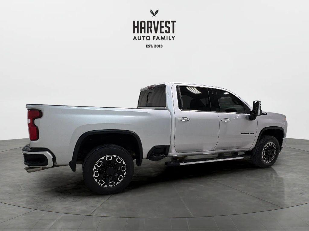 used 2022 Chevrolet Silverado 2500 car, priced at $43,900