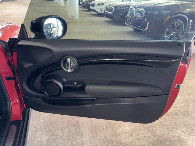 used 2021 MINI Hardtop car, priced at $21,422