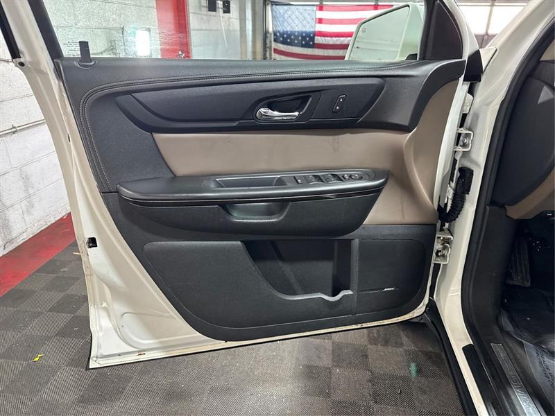 used 2015 GMC Acadia car, priced at $11,977