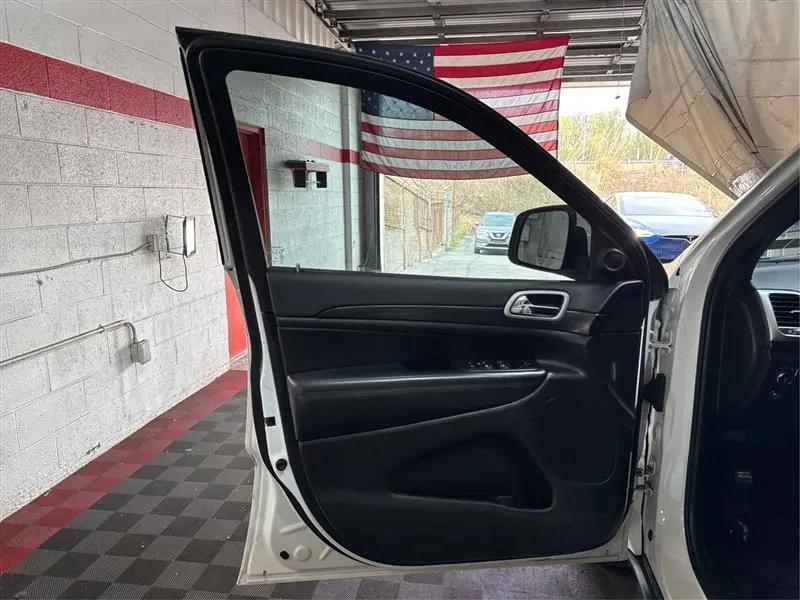 used 2020 Jeep Grand Cherokee car, priced at $16,955