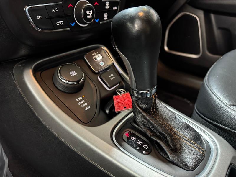 used 2020 Jeep Compass car, priced at $15,955