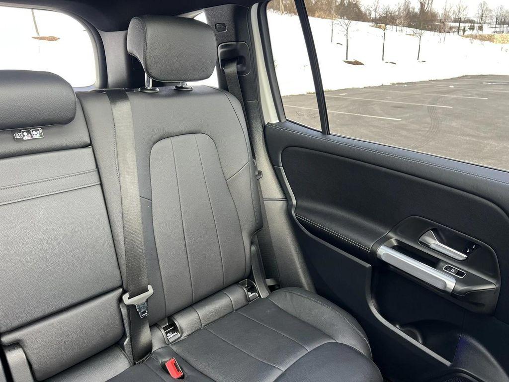 used 2022 Mercedes-Benz GLB 250 car, priced at $32,950