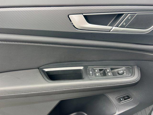 new 2026 Volkswagen Atlas Cross Sport car, priced at $51,609