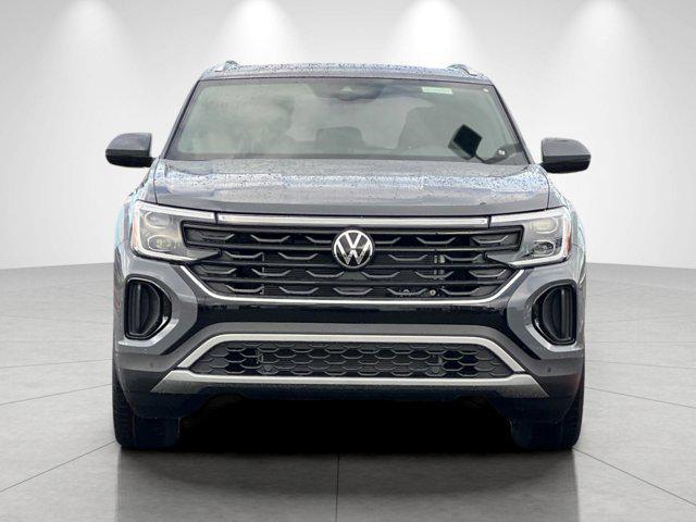 new 2026 Volkswagen Atlas Cross Sport car, priced at $51,609
