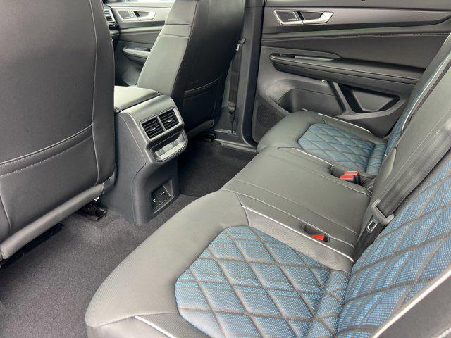 new 2026 Volkswagen Atlas Cross Sport car, priced at $56,751