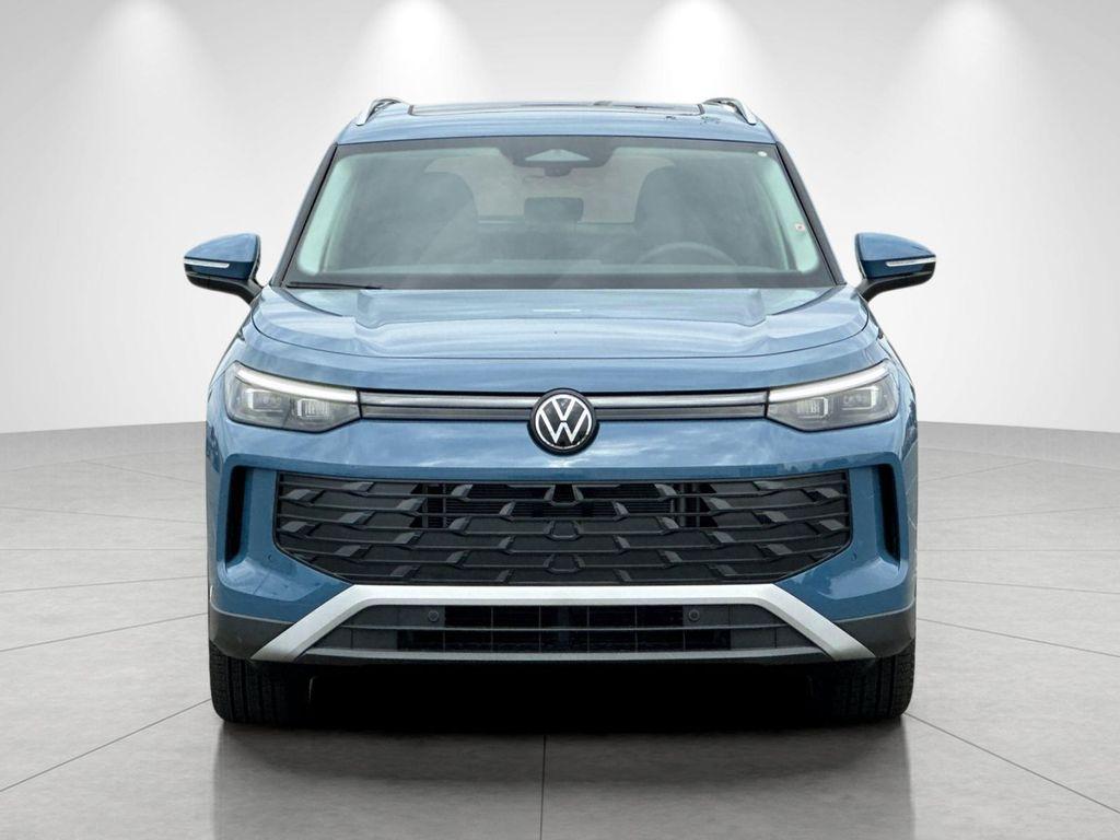 new 2026 Volkswagen Tiguan car, priced at $32,057