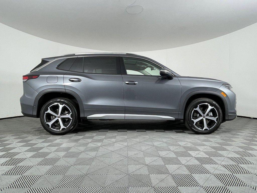 used 2025 Volkswagen Tiguan car, priced at $30,676