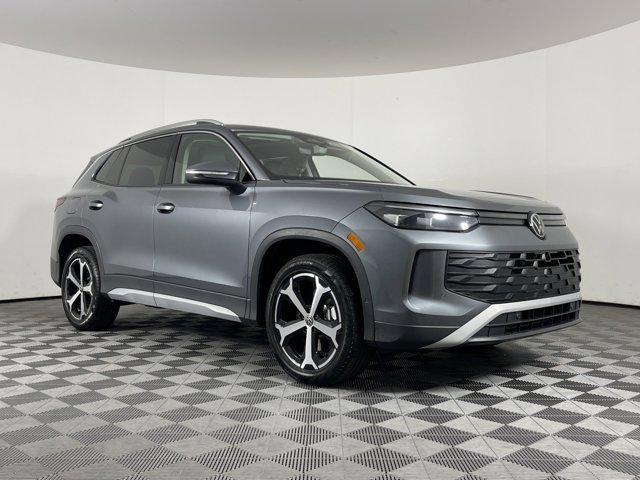 new 2025 Volkswagen Tiguan car, priced at $33,143