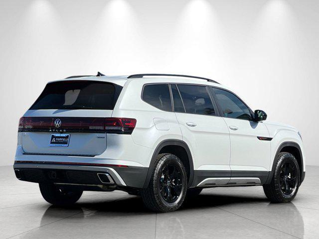 new 2026 Volkswagen Atlas car, priced at $51,003