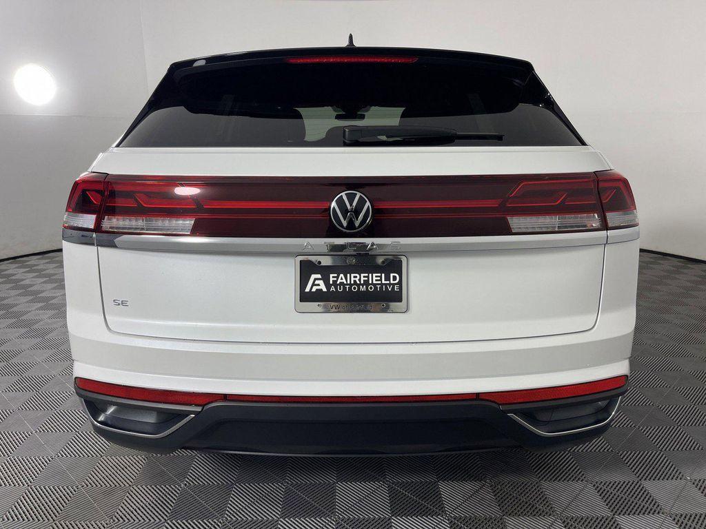 new 2026 Volkswagen Atlas Cross Sport car, priced at $40,611