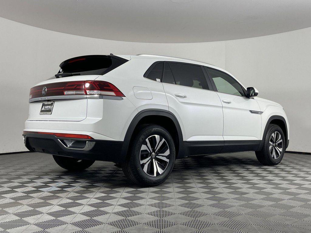 new 2026 Volkswagen Atlas Cross Sport car, priced at $40,611