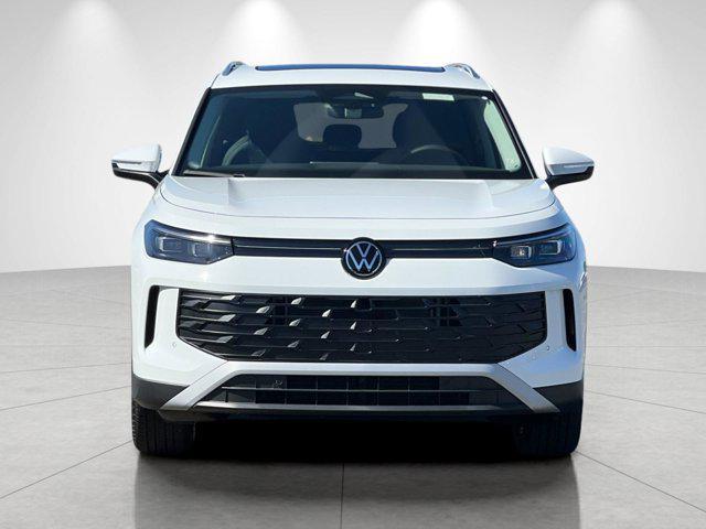 new 2026 Volkswagen Tiguan car, priced at $35,954