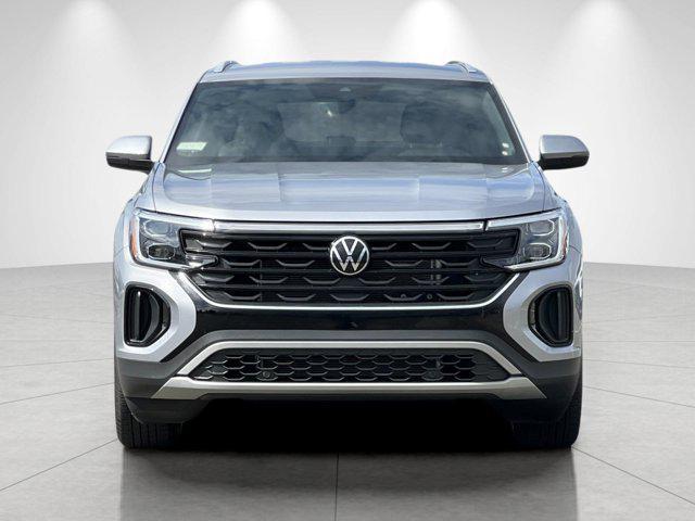 used 2025 Volkswagen Atlas Cross Sport car, priced at $32,294