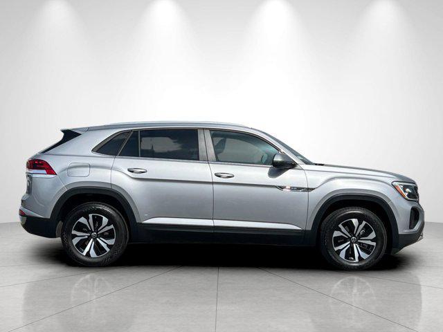 used 2025 Volkswagen Atlas Cross Sport car, priced at $32,294
