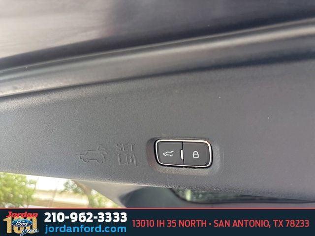 used 2025 Ford Expedition car, priced at $57,198