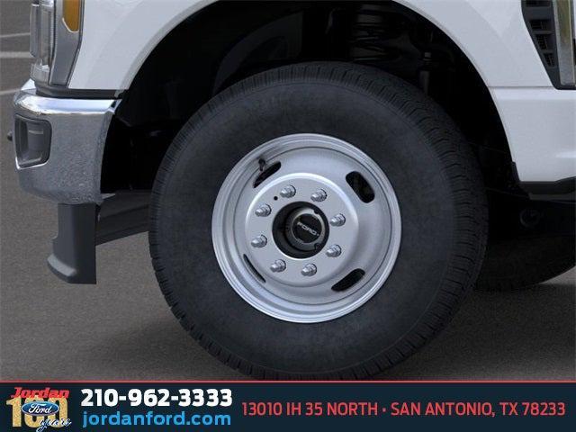 new 2025 Ford F-350 car, priced at $78,995