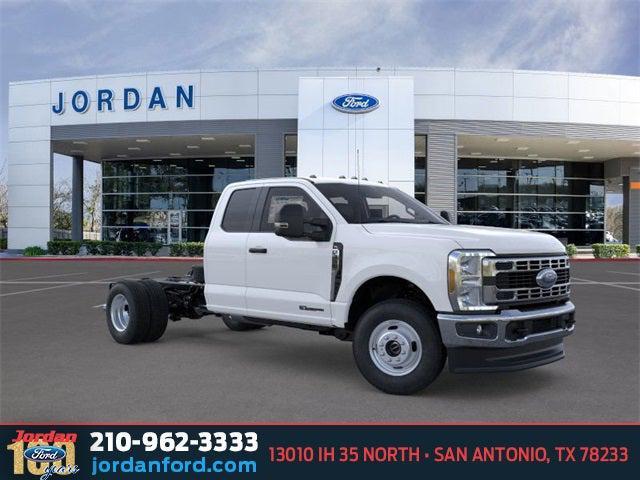 new 2025 Ford F-350 car, priced at $78,995