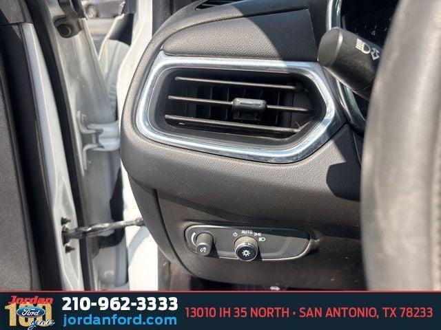 used 2021 Chevrolet Equinox car, priced at $11,240