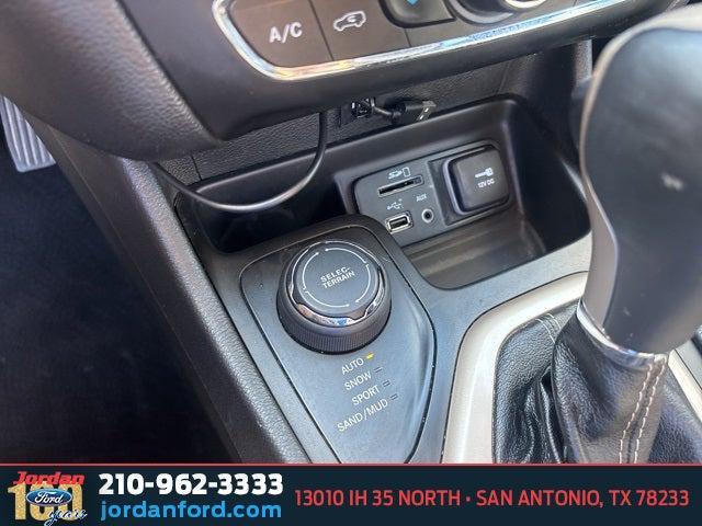 used 2014 Jeep Cherokee car, priced at $8,392