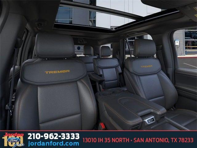 new 2025 Ford Expedition car, priced at $81,035