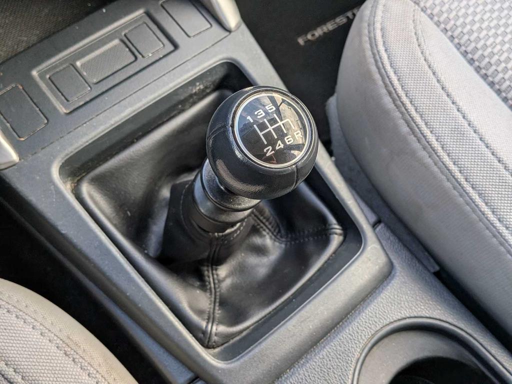 2018 Ice Silver Metallic Subaru Forester