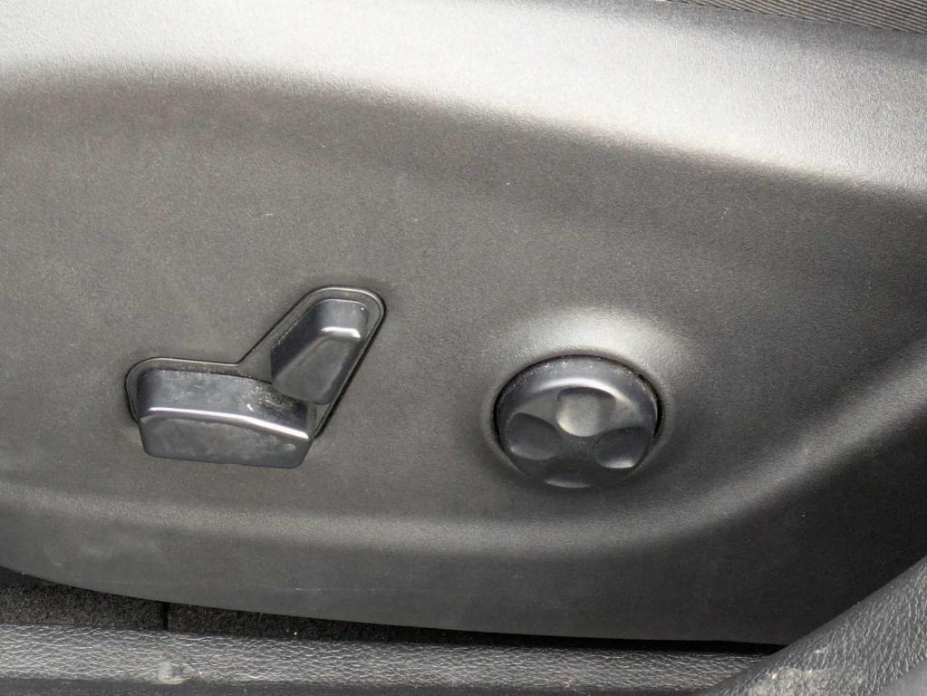 used 2021 Jeep Cherokee car, priced at $20,999