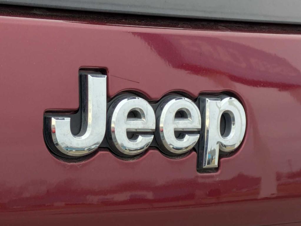 used 2021 Jeep Cherokee car, priced at $20,999