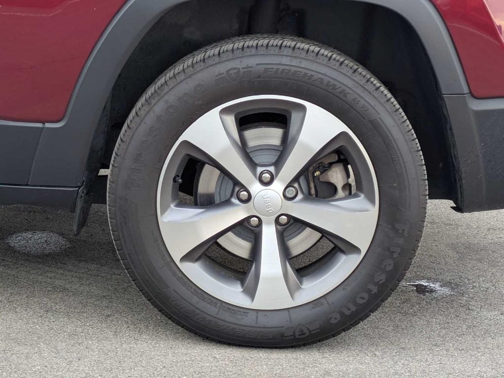 used 2021 Jeep Cherokee car, priced at $20,999