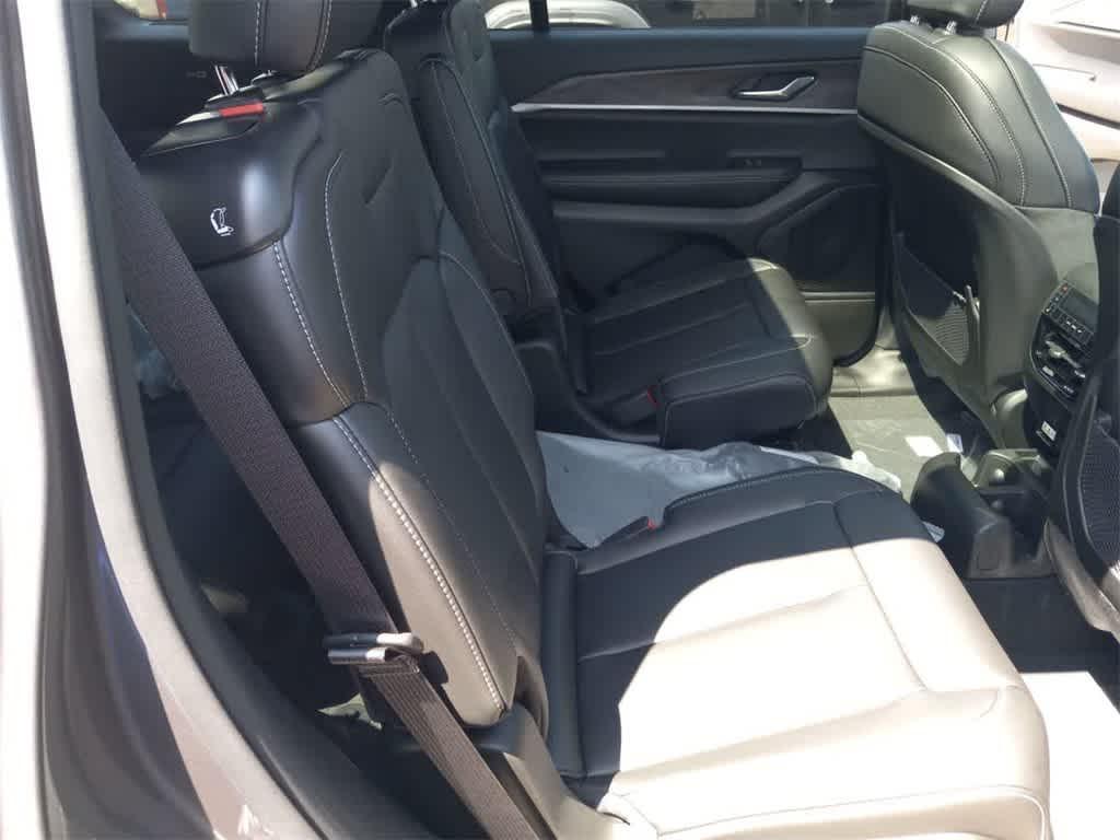 used 2025 Jeep Grand Cherokee L car, priced at $51,597