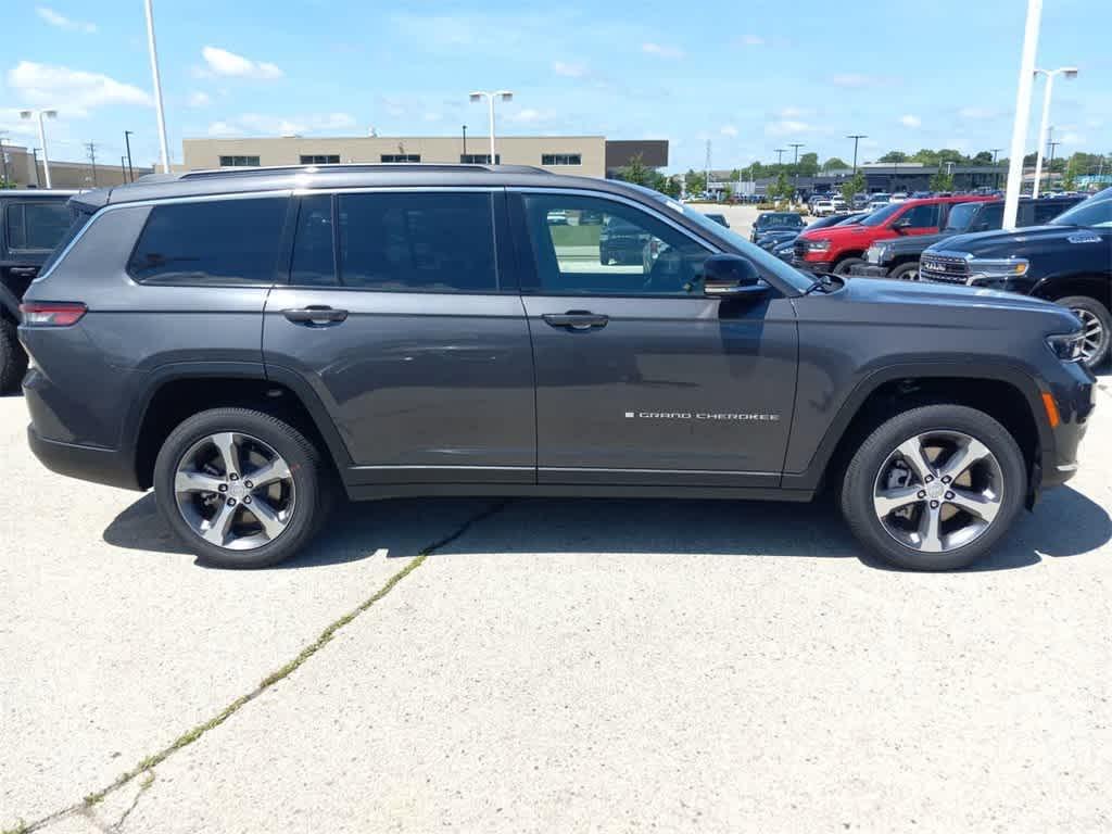 used 2025 Jeep Grand Cherokee L car, priced at $51,597
