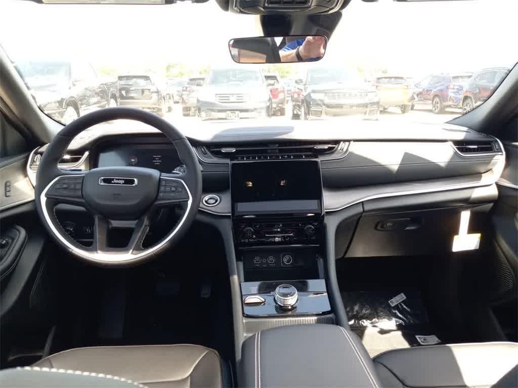 used 2025 Jeep Grand Cherokee L car, priced at $51,597