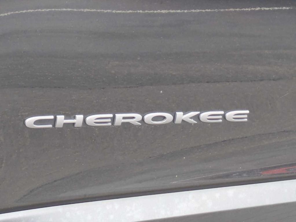 used 2014 Jeep Cherokee car, priced at $10,909