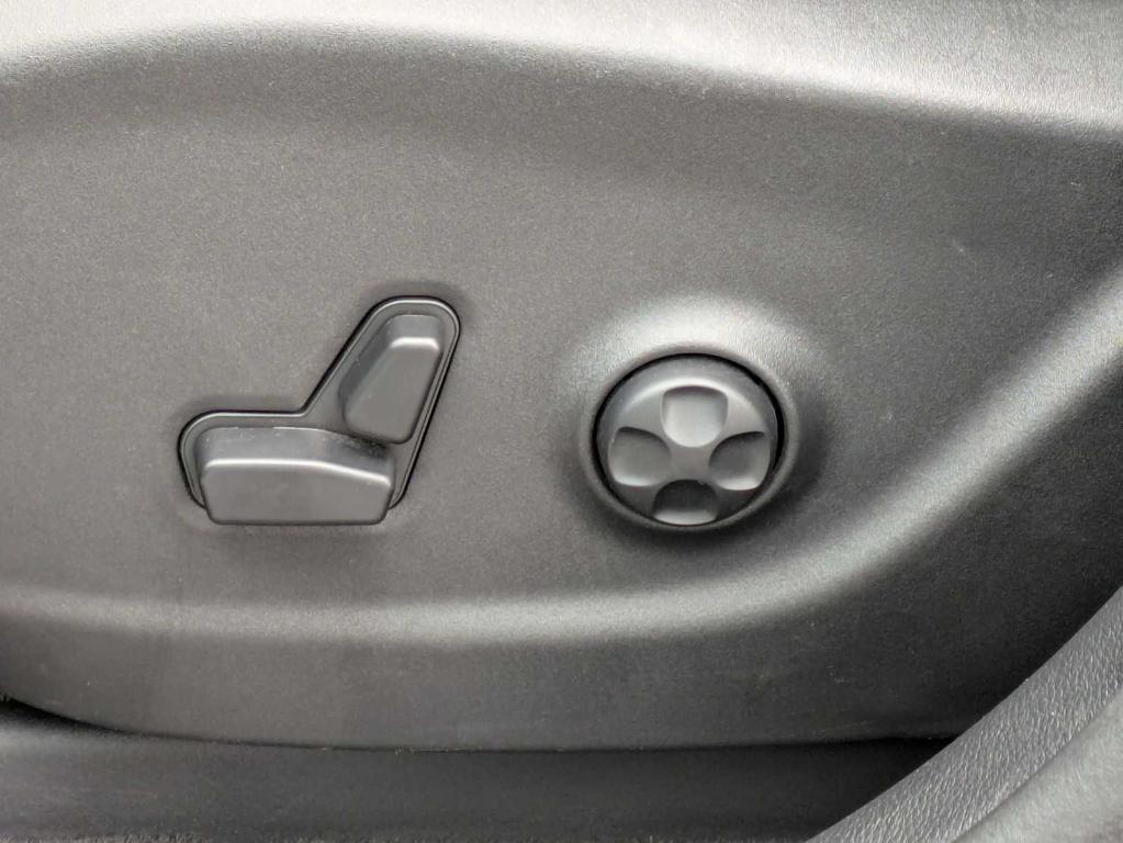 used 2014 Jeep Cherokee car, priced at $10,909